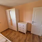 2 In Marica * Πούλα