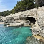 2 In Marica * Πούλα
