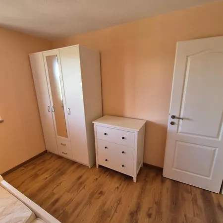 2 In Marica * Pula