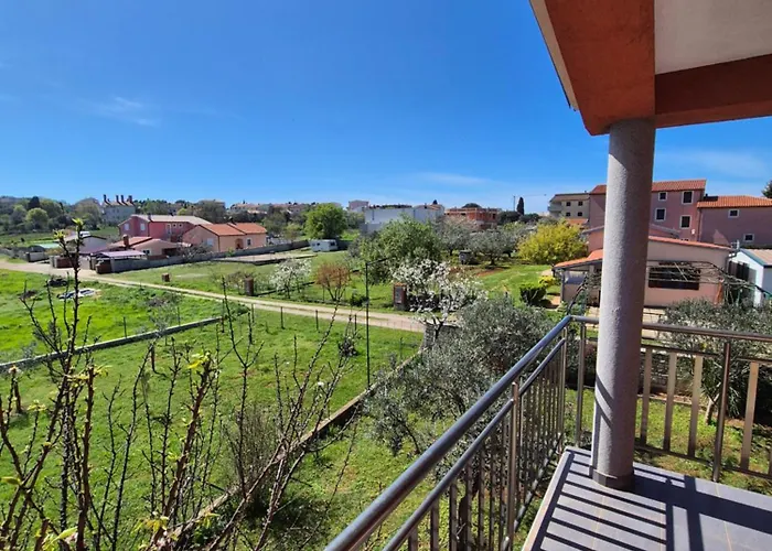 아파트 2 In Marica *